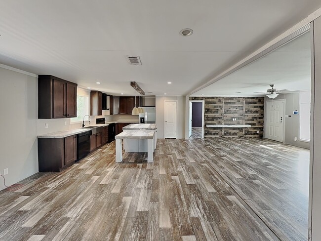 1601 Quail Run in Azle, TX - Building Photo - Building Photo