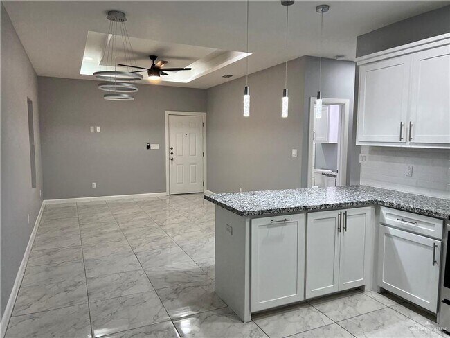 8 N Blair Ave in Edinburg, TX - Building Photo - Building Photo