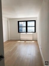 222 E 39th St in New York, NY - Building Photo - Building Photo