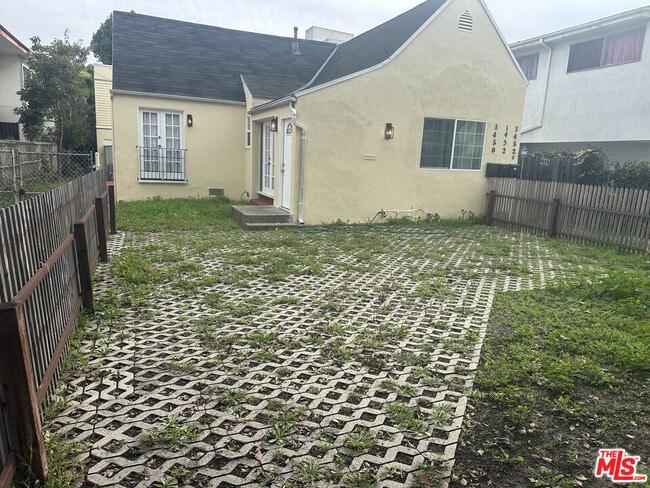 property at 1450 S Wooster St