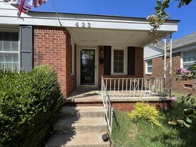 423 E 6th St in Edmond, OK - Building Photo