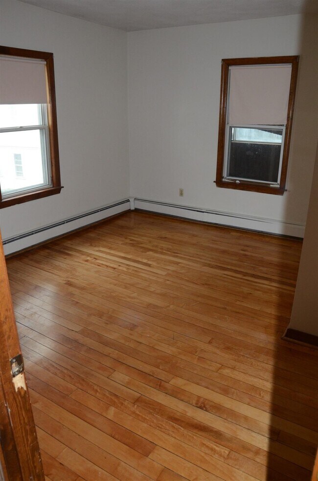 78 Windsor Rd, Unit 2 in Medford, MA - Building Photo - Building Photo