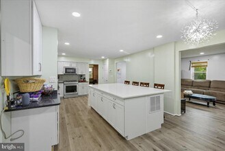 2117 Chantilla Rd in Catonsville, MD - Building Photo - Building Photo