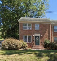 506 10th St in North Wilkesboro, NC - Building Photo