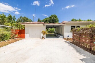 801 NE 118th St in Biscayne Park, FL - Building Photo - Building Photo