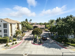 Sierra Oaks in Turlock, CA - Foto de edificio - Building Photo