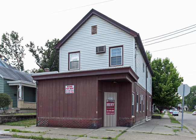 2501 Benninghofen Ave in Hamilton, OH - Foto de edificio - Building Photo