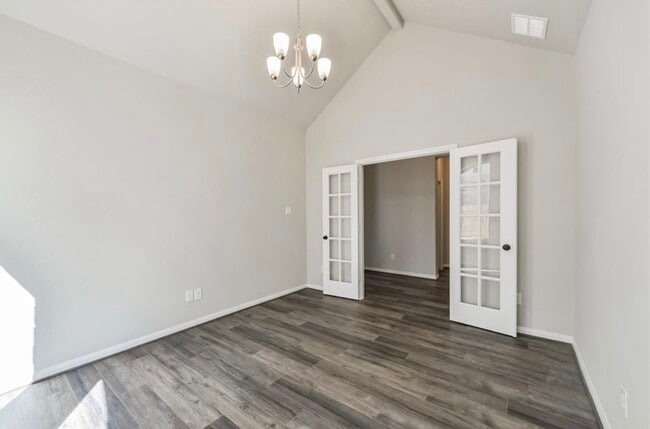 property at 855 Sarasota Shore Dr