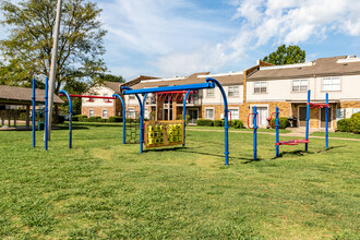 Eastgate Apartments in Tulsa, OK - Foto de edificio - Building Photo