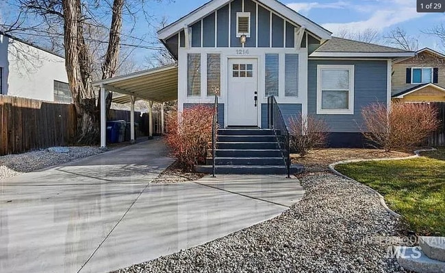 property at 1214 S Columbus St