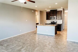 106 Meadow Mill Dr in Conroe, TX - Building Photo - Building Photo