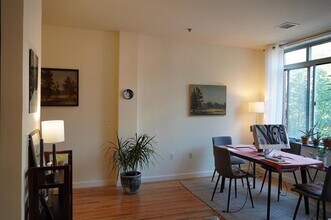 25 McWilliams Pl, Unit 205 in Jersey City, NJ - Building Photo - Building Photo
