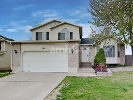 568 S 925 E in Layton, UT - Building Photo