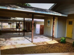 2701-2703 Livingston Ave in Fort Worth, TX - Building Photo - Building Photo