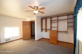 8132 E 6th Ave in Anchorage, AK - Building Photo - Building Photo