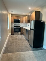 121 E Lancaster Ave, Unit 2 in Paoli, PA - Building Photo