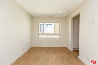 1328 19th St-Unit -D in Santa Monica, CA - Building Photo - Building Photo