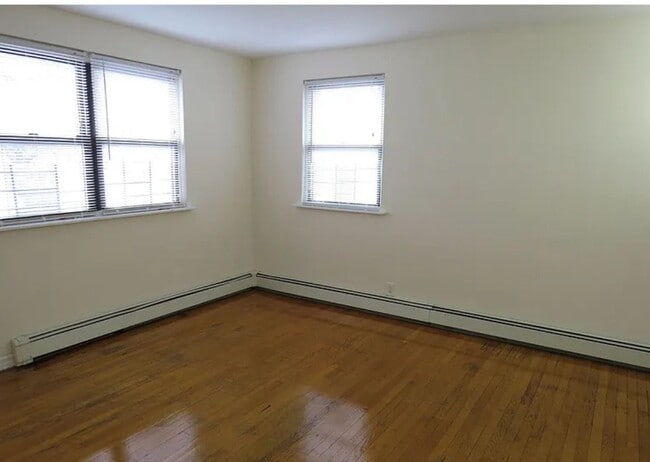 1315 Grand Ave in Baldwin, NY - Building Photo - Building Photo