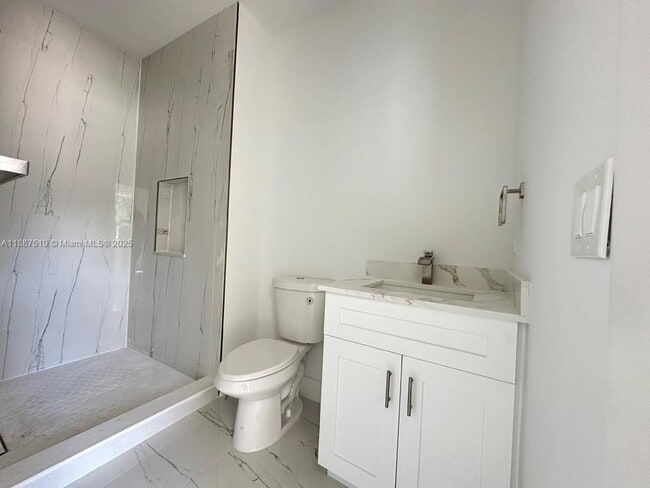 2931 NW 57th St in Miami, FL - Building Photo - Building Photo
