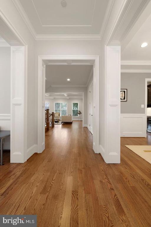 7701 Granada Dr in Bethesda, MD - Building Photo - Building Photo