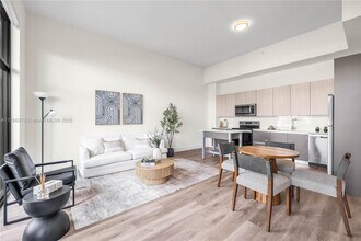 3701 N Dixie Hwy-Unit -115 in Oakland Park, FL - Foto de edificio - Building Photo