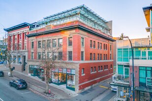 The Aberdeen Block in North Vancouver, BC - Building Photo