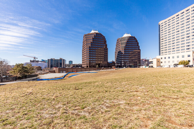 Museum Tower in Kansas City, MO - Building Photo - Building Photo