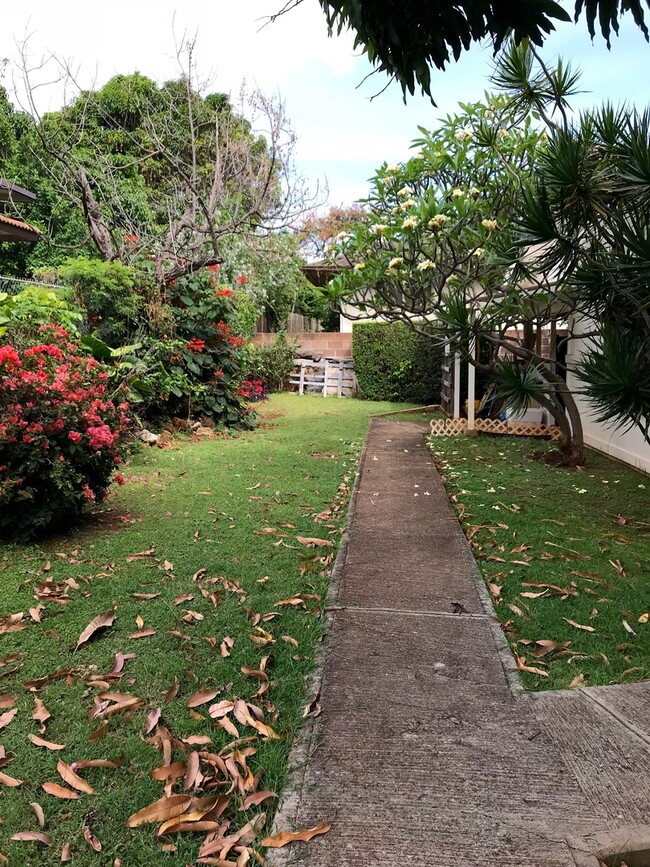 1020 16th Ave in Honolulu, HI - Building Photo - Building Photo