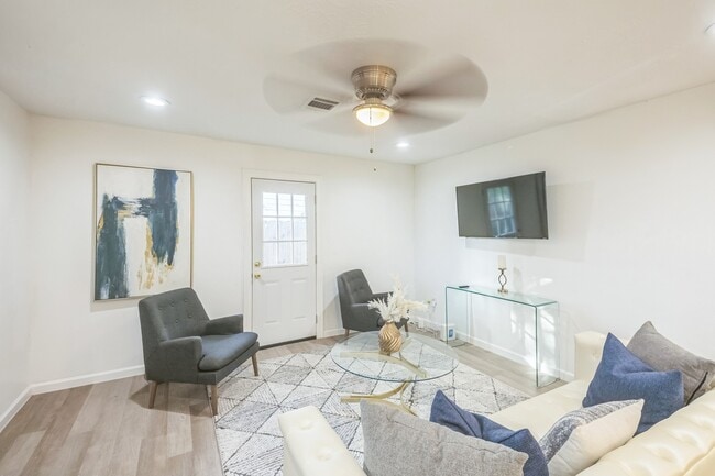 property at 5236 Perry St