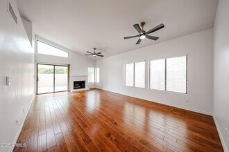 9429 E Camino Del Santo in Scottsdale, AZ - Building Photo - Building Photo