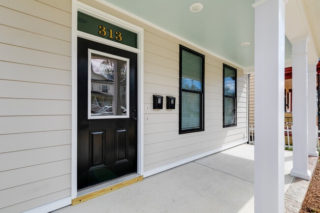313 W 26th St, Unit 2 in Richmond, VA - Foto de edificio - Building Photo