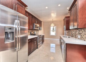 1220 N Coast Hwy in Laguna Beach, CA - Building Photo - Building Photo