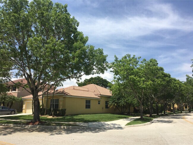 1138 Croton Ct in Weston, FL - Building Photo - Building Photo
