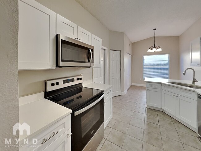 property at 712 Stillview Cir