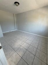 626 NW 10th Terrace in Fort Lauderdale, FL - Building Photo - Building Photo