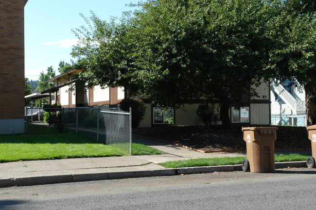 Belamy Apartments in Spokane, WA - Building Photo - Building Photo