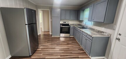 1901 Canterbury Cir NW in Huntsville, AL - Building Photo - Building Photo