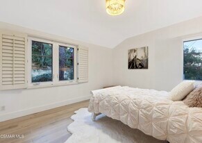 4624 Gable Dr, Unit south unit in Encino, CA - Building Photo