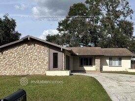814 Centerwood Ct in Brandon, FL - Building Photo