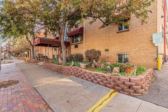 property at 1243 N Washington St