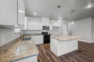 4215 Oneal St in Greenville, TX - Building Photo - Building Photo
