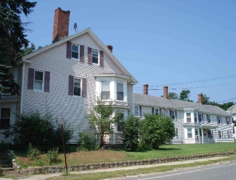 181 Pond St in Leominster, MA - Building Photo