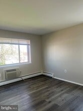 2330 Glendale Terrace in Alexandria, VA - Foto de edificio - Building Photo