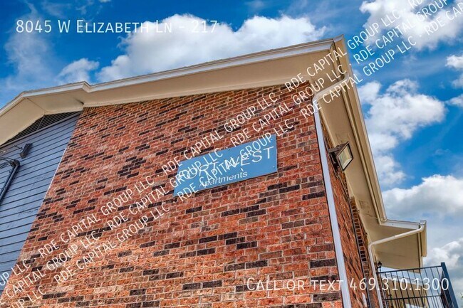 8045 W Elizabeth Ln-Unit -217 in Fort Worth, TX - Building Photo - Building Photo