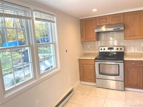 185 Osborne Hill Rd in Fishkill, NY - Building Photo - Building Photo