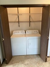 404 W Livingston St, Unit Unit B in Fairbury, IL - Building Photo - Building Photo