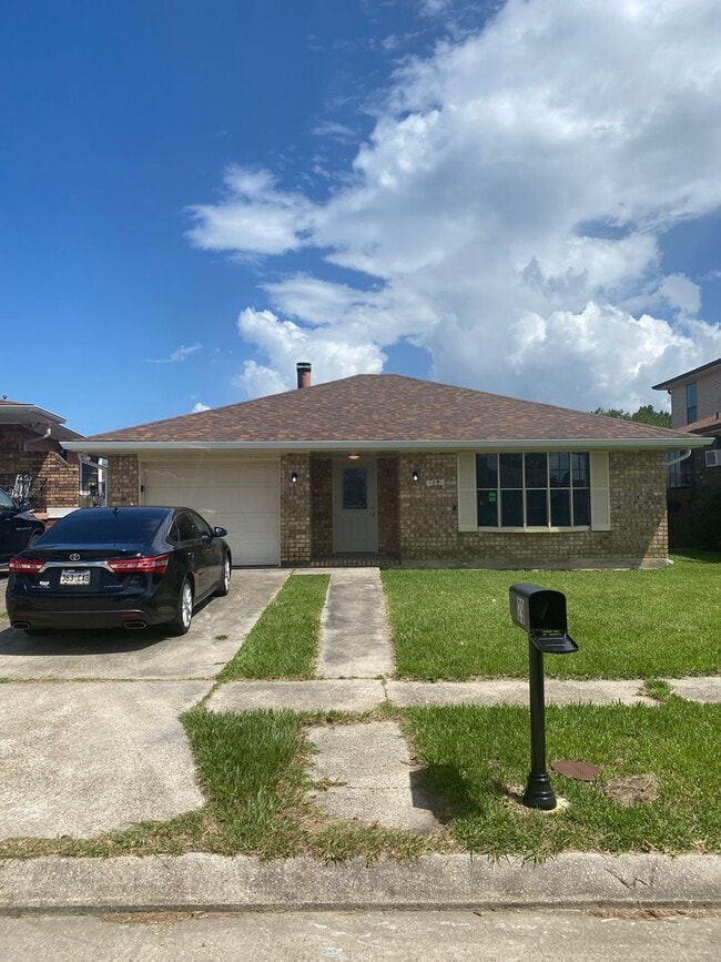 property at 29 S Oakridge Ct