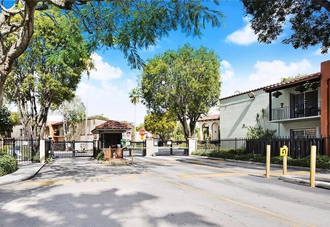 property at 10740 N Kendall Dr