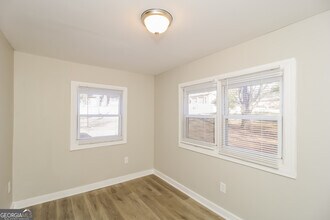 667 Mitchell Dr in Marietta, GA - Building Photo - Building Photo
