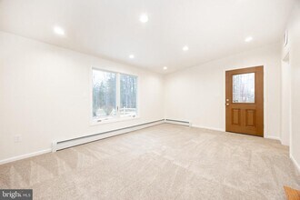 5816 Upper Ridge Rd in Pennsburg, PA - Building Photo - Building Photo